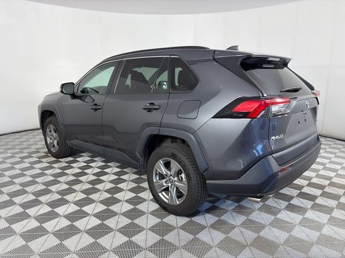 Used 2024 Toyota RAV4 XLE AWD/4WD image 5