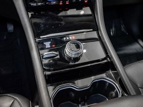 Used 2023 Jeep Grand Cherokee Limited w/ Black Appearance Package image 16