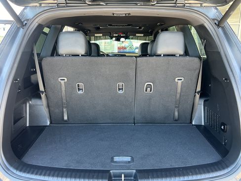 Used 2025 Kia Telluride AWD image 28