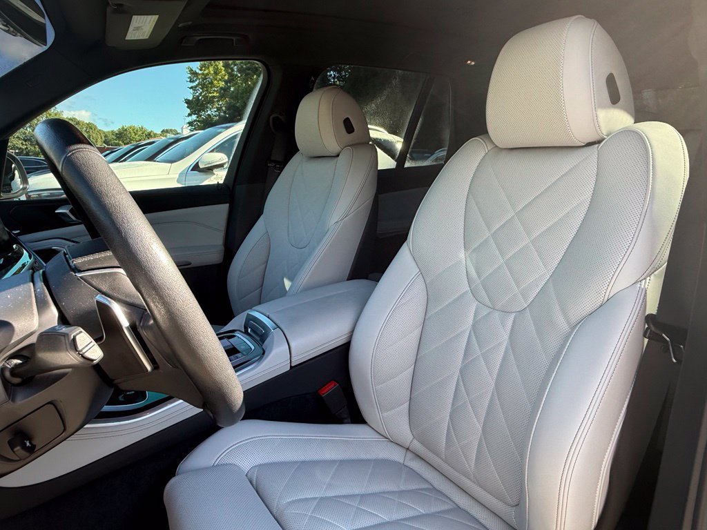 Used 2024 BMW X5 xDrive50e AWD/4WD image 9