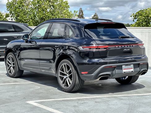 Certified 2023 Porsche Macan AWD/4WD image 3