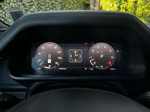 Used 2023 Land Rover Defender 110 V8 image 12