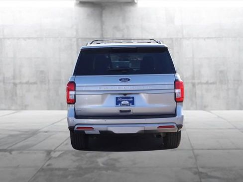 Used 2024 Ford Expedition XLT image 6