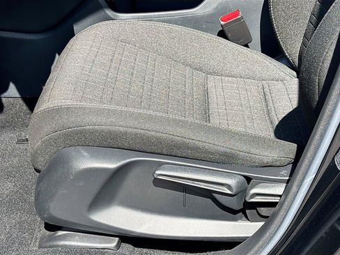 Certified 2025 Honda HR-V LX image 21