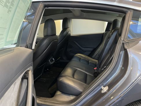 Used 2018 Tesla Model 3 Long Range image 34