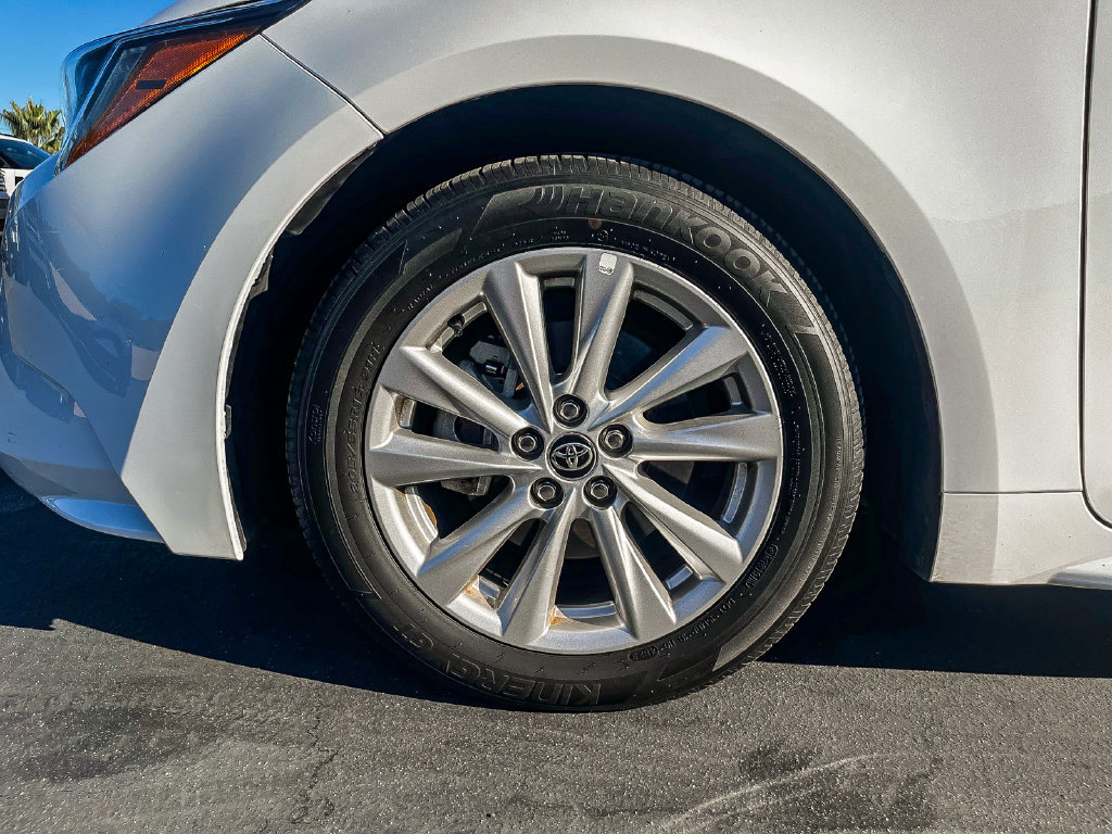 Used 2024 Toyota Corolla LE w/ LE Convenience Package FWD image 9