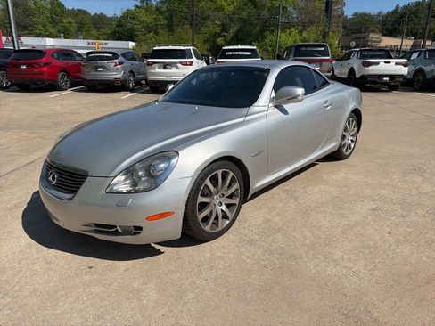 Used 2009 Lexus SC 430 Convertible image 2