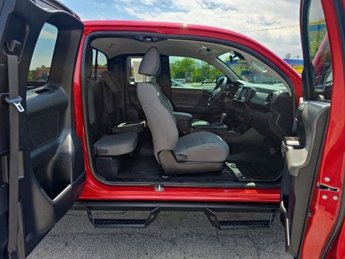 Used 2021 Toyota Tacoma SR w/ SR Convenience Package RWD image 30