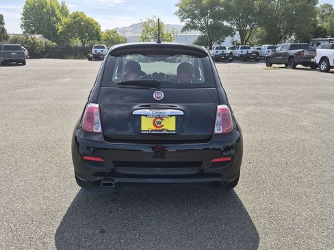 Used 2017 FIAT 500 Pop w/ Sport Appearance Package FWD image 4