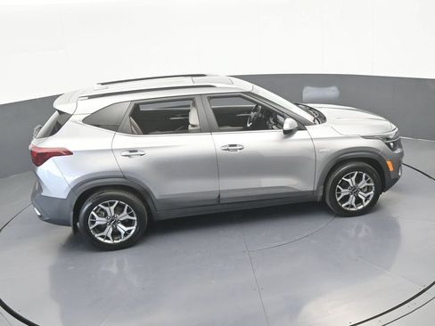 Used 2022 Kia Seltos EX AWD/4WD image 55
