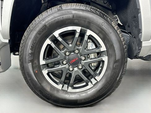 Certified 2025 Toyota Tacoma TRD Sport image 29