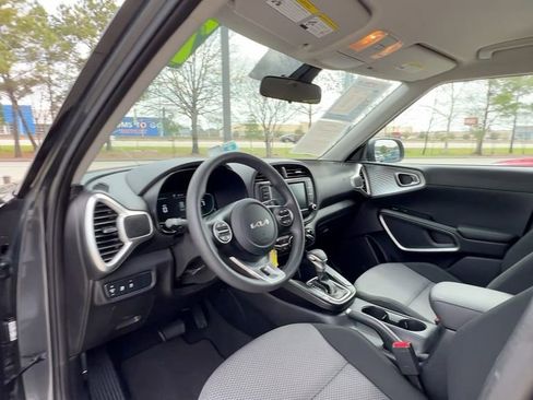 Used 2024 Kia Soul LX w/ Option Group 015 image 33