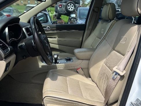 Used 2014 Jeep Grand Cherokee Overland w/ Advanced Technology Group image 9