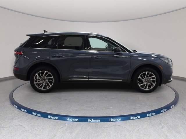 Certified 2022 Lincoln Corsair AWD w/ Equipment Group 101A image 4
