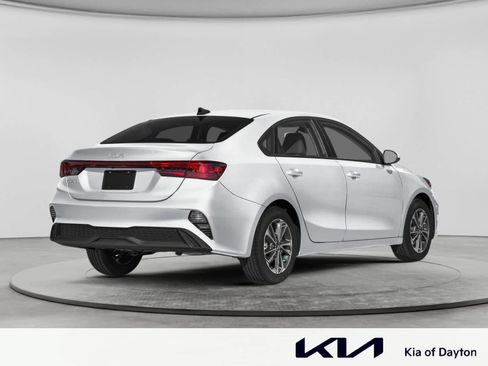 Used 2024 Kia Forte LXS w/ LXS Technology Package FWD image 2