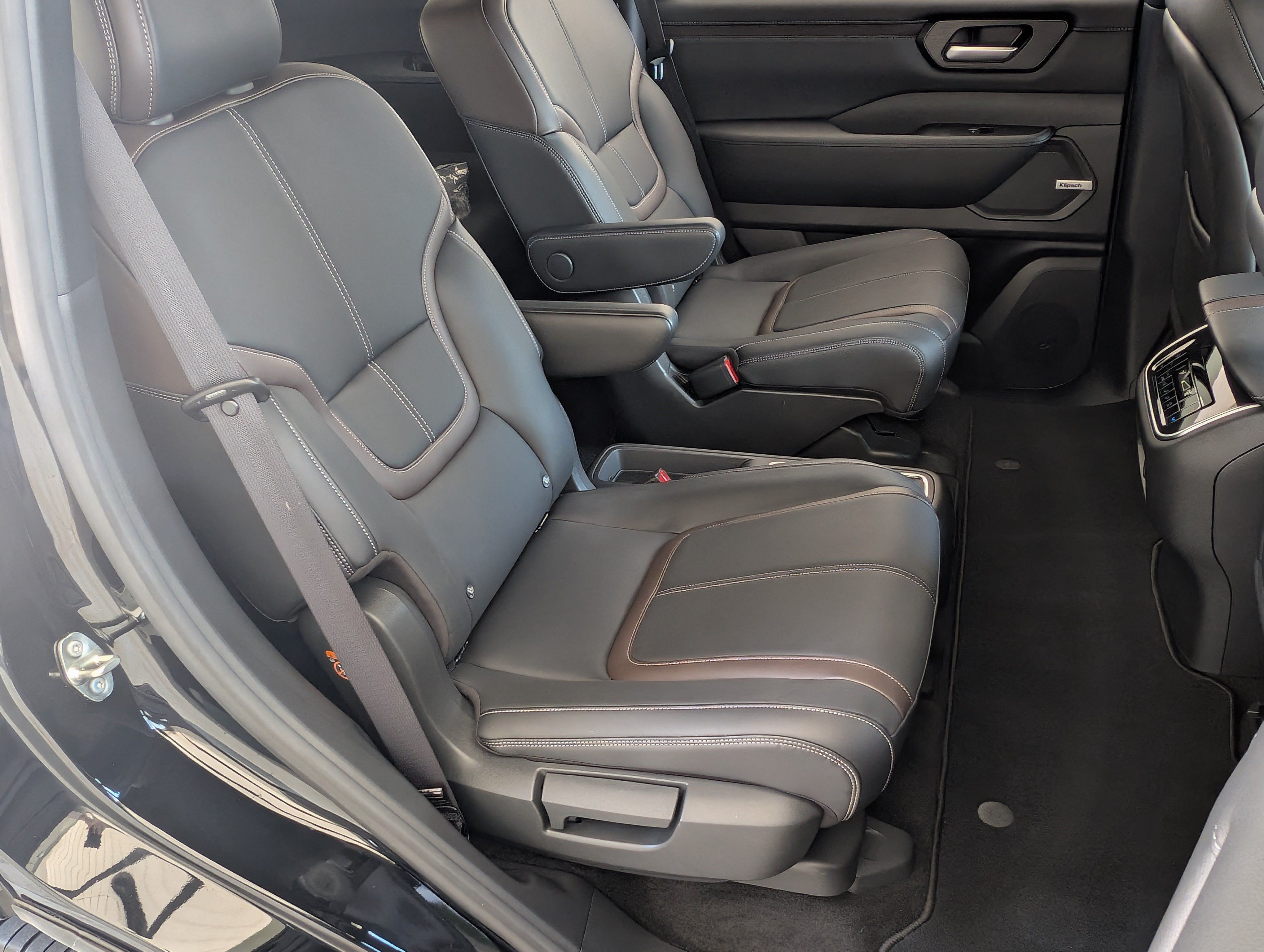 Used 2025 Nissan Armada SL w/ Captain's Chari Seat Package AWD/4WD image 20