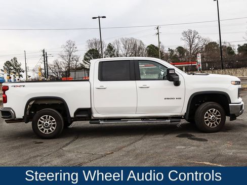 Used 2025 Chevrolet Silverado 2500 LT w/ Convenience Package image 9