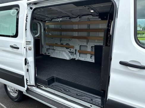 Used 2024 Ford Transit 250 Low Roof AWD w/ Exterior Upgrade Package image 23
