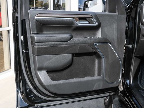 Used 2023 Chevrolet Silverado 1500 LT w/ Z71 Off-Road Package AWD/4WD image 35