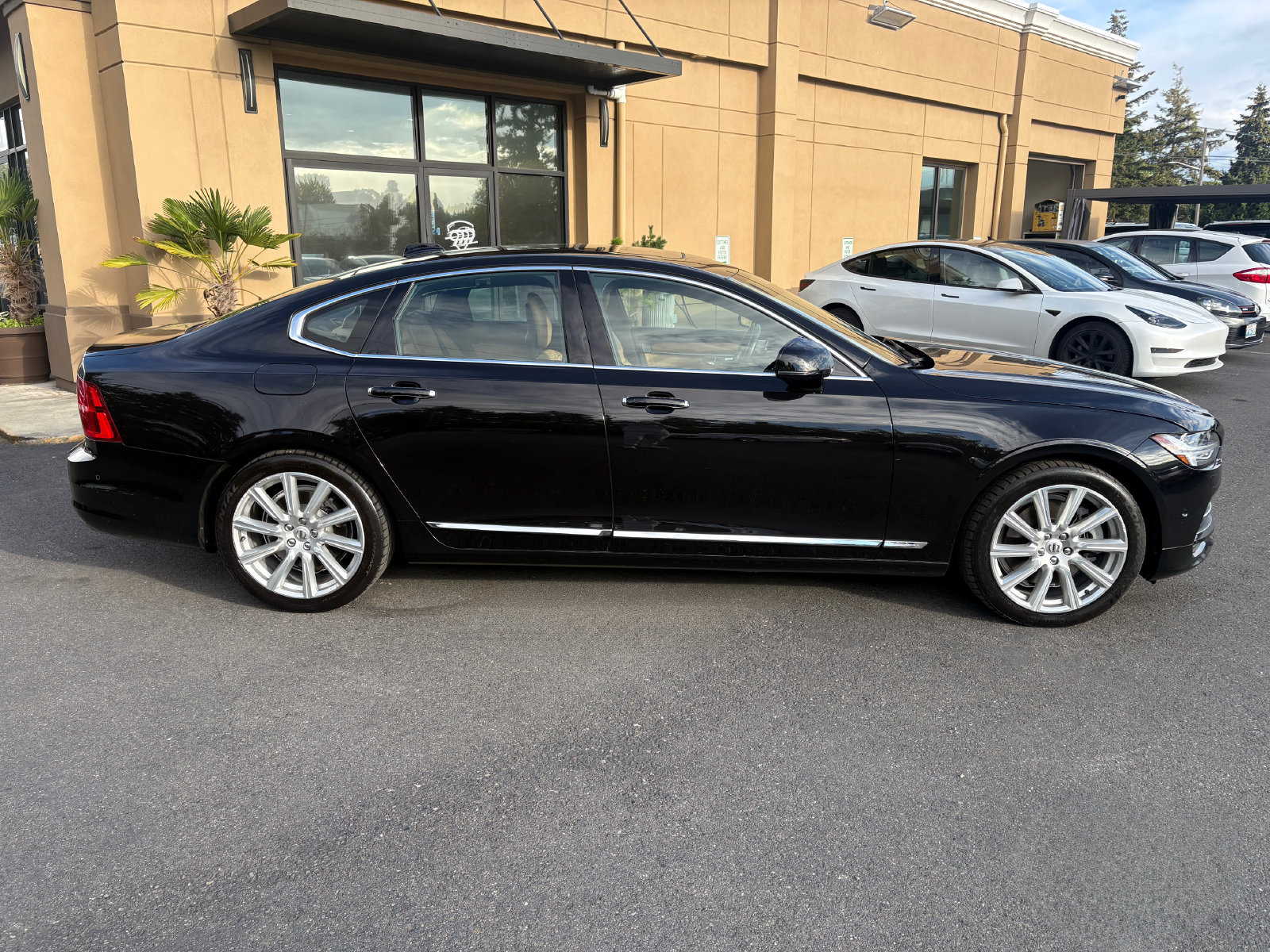Used 2017 Volvo S90 T6 Inscription w/ Vision Package AWD/4WD image 7