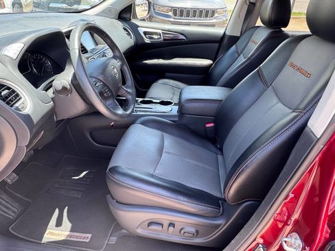 Used 2020 Nissan Pathfinder SL FWD image 21