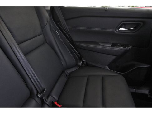 Certified 2025 Nissan Rogue SL w/ Tech Package AWD/4WD image 15