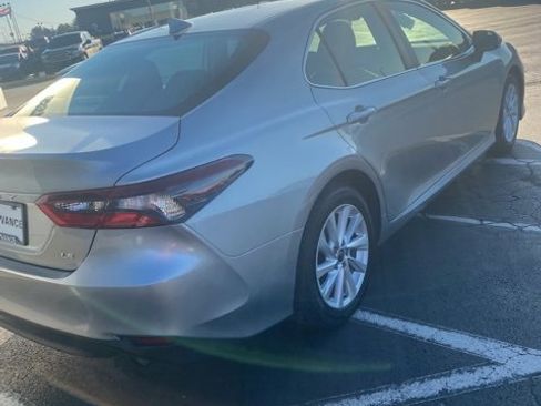 Used 2024 Toyota Camry LE image 12