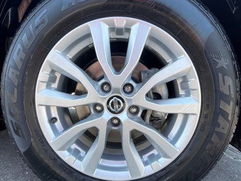 Used 2018 Nissan Rogue SV w/ Sun & Sound Touring Package AWD/4WD image 13