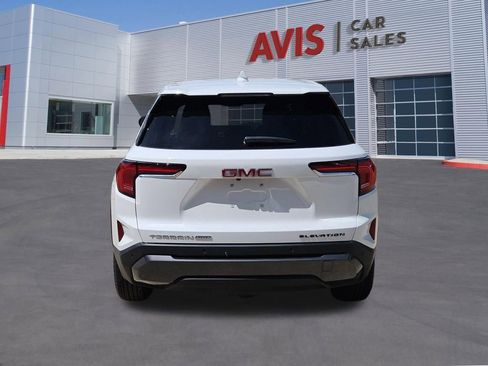 Used 2025 GMC Terrain Elevation AWD/4WD image 5