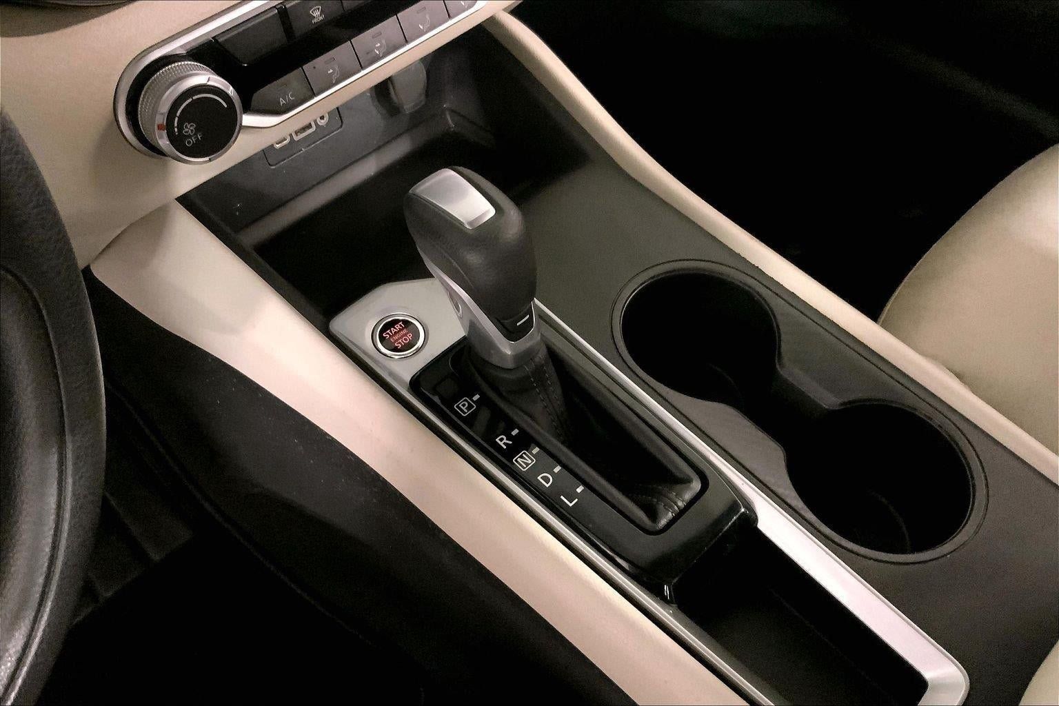 Used 2025 Nissan Altima 2.5 SV FWD image 17
