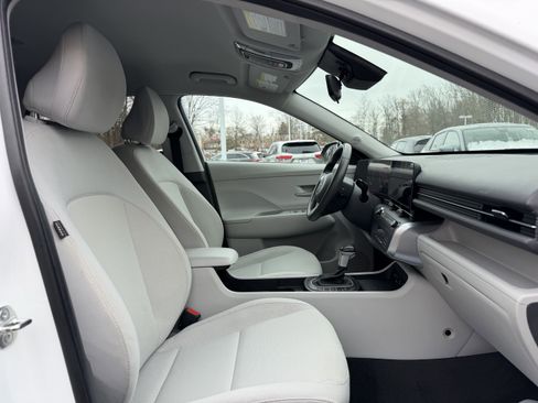 Used 2024 Hyundai Kona SEL image 15