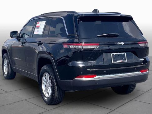 Used 2024 Jeep Grand Cherokee Laredo RWD image 12