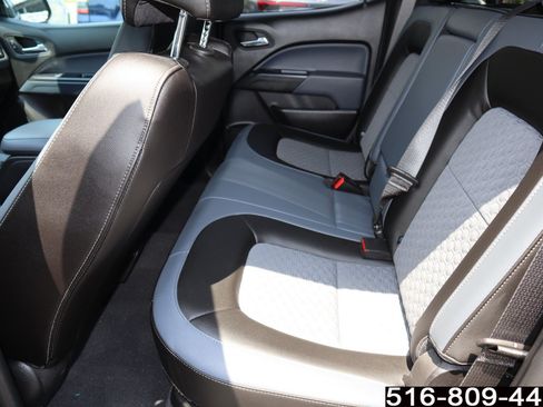 Used 2020 Chevrolet Colorado Z71 AWD/4WD image 17