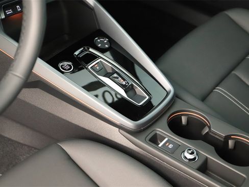 Certified 2025 Audi A3 2.0T Premium image 17