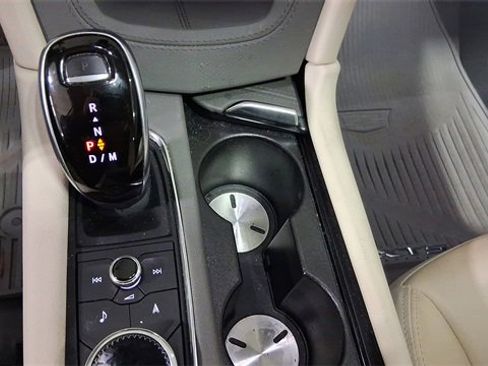 Used 2021 Cadillac XT5 Premium Luxury image 32