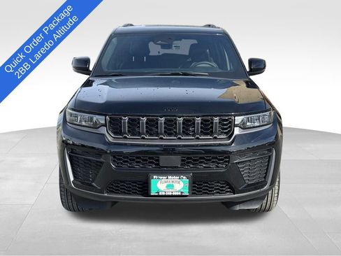 New 2026 Jeep Grand Cherokee Altitude image 2