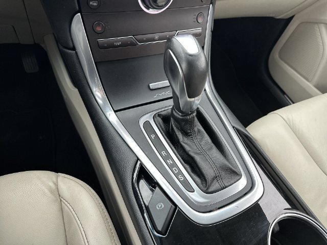 Used 2016 Ford Edge Titanium w/ Technology Package FWD image 21