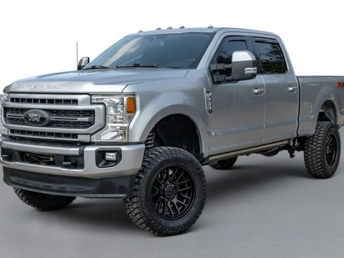 Used 2020 Ford F250 Lariat w/ Lariat Ultimate Package AWD/4WD image 4