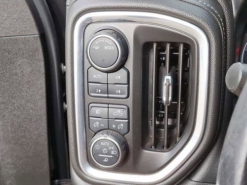 Used 2021 Chevrolet Silverado 1500 LT Trail Boss w/ Convenience Package II image 23