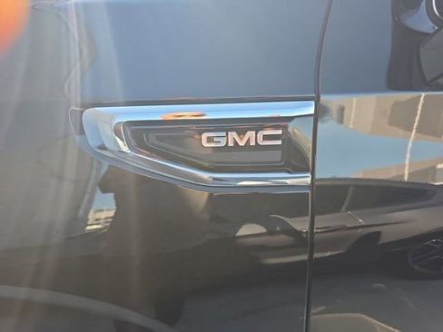 Certified 2022 GMC Yukon SLT w/ SLT Luxury Package image 19