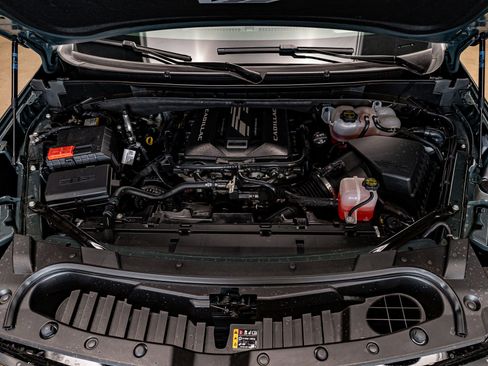 Used 2025 Cadillac Escalade V image 35