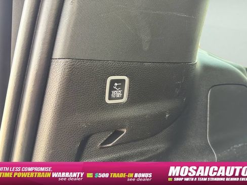 Used 2024 Jeep Wagoneer L Series III w/ Flexible Seating Group AWD/4WD image 21