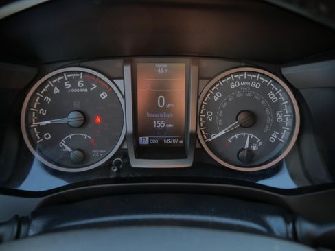 Certified 2022 Toyota Tacoma TRD Off-Road w/ Technology Package image 22