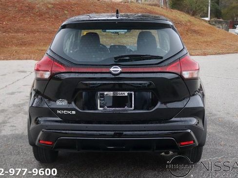 Used 2023 Nissan Kicks S image 6