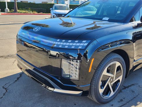 New 2026 Hyundai Ioniq 9 Calligraphy image 10