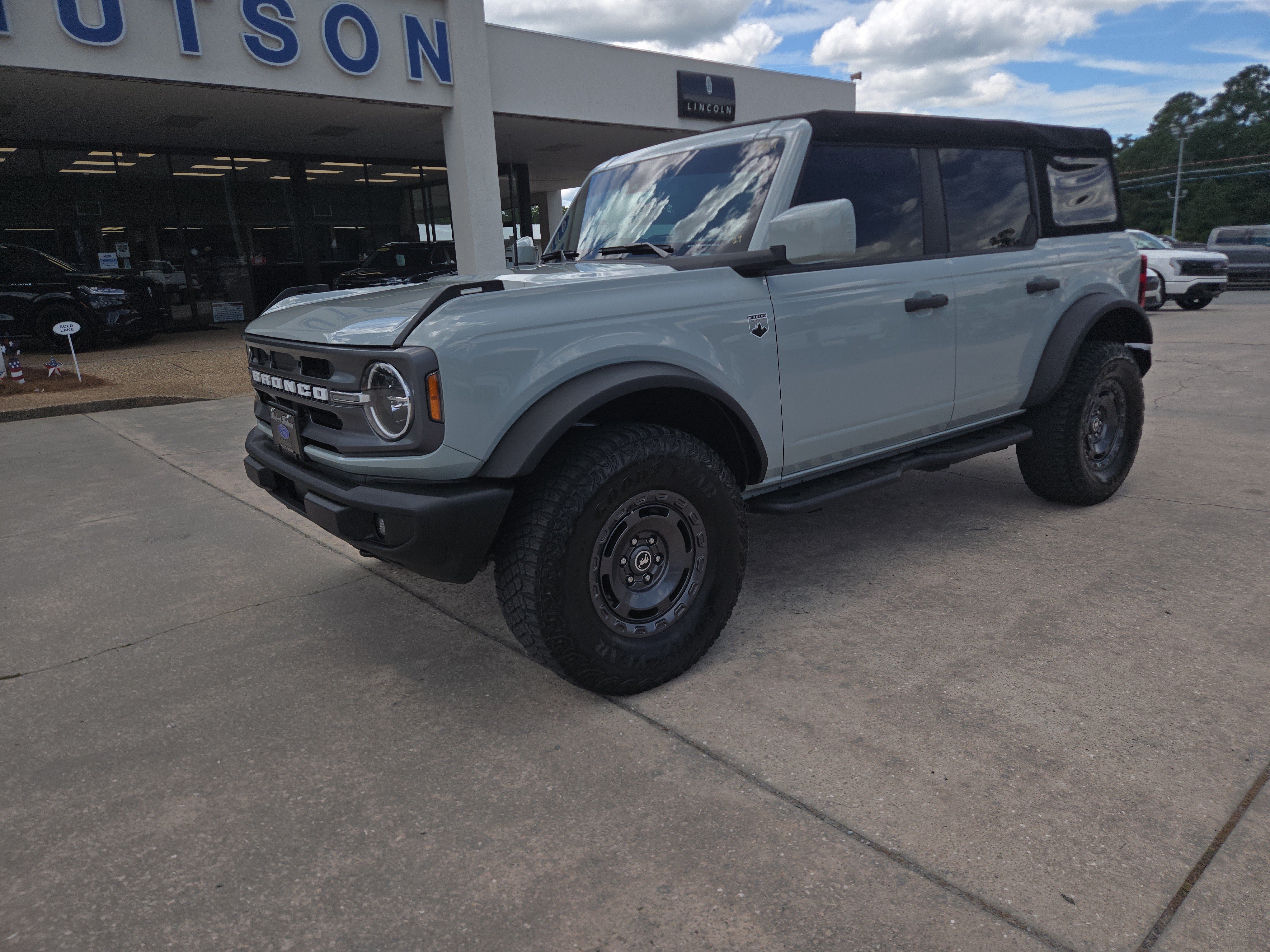 Used 2024 Ford Bronco Big Bend AWD/4WD image 2