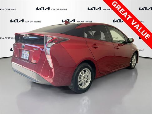 Used 2017 Toyota Prius Two w/ Carpet Mat Package image 7