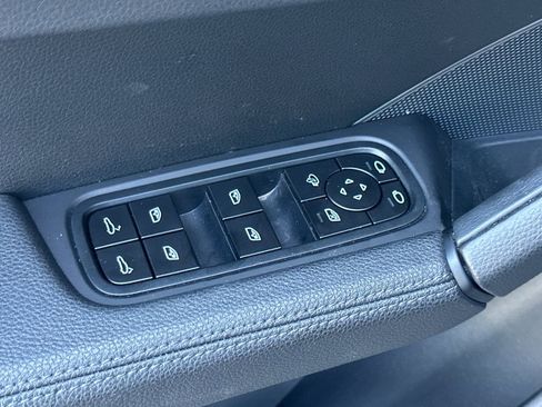 Used 2025 Porsche Cayenne S image 13