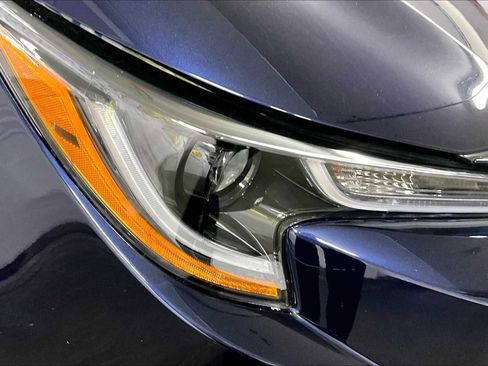 Used 2021 Toyota Corolla LE image 30