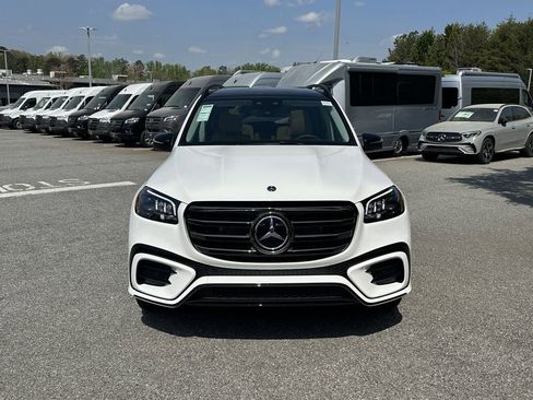 New 2026 Mercedes-Benz GLS 450 4MATIC image 3